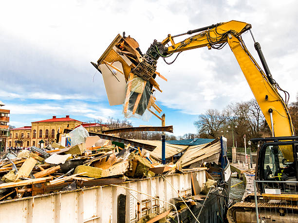 Best Yard Waste Removal  in Mission, KS